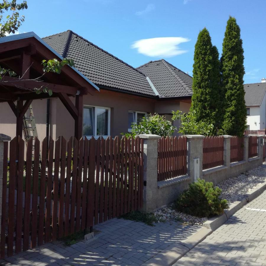 JI APARTMENT crossroads D1,D2,D52 Modřice Exterior foto